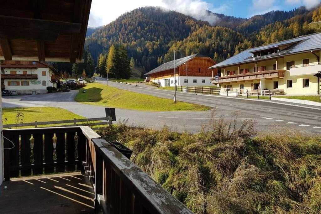 Relax Al Lago Di Braies Apartment Braies  Luaran gambar